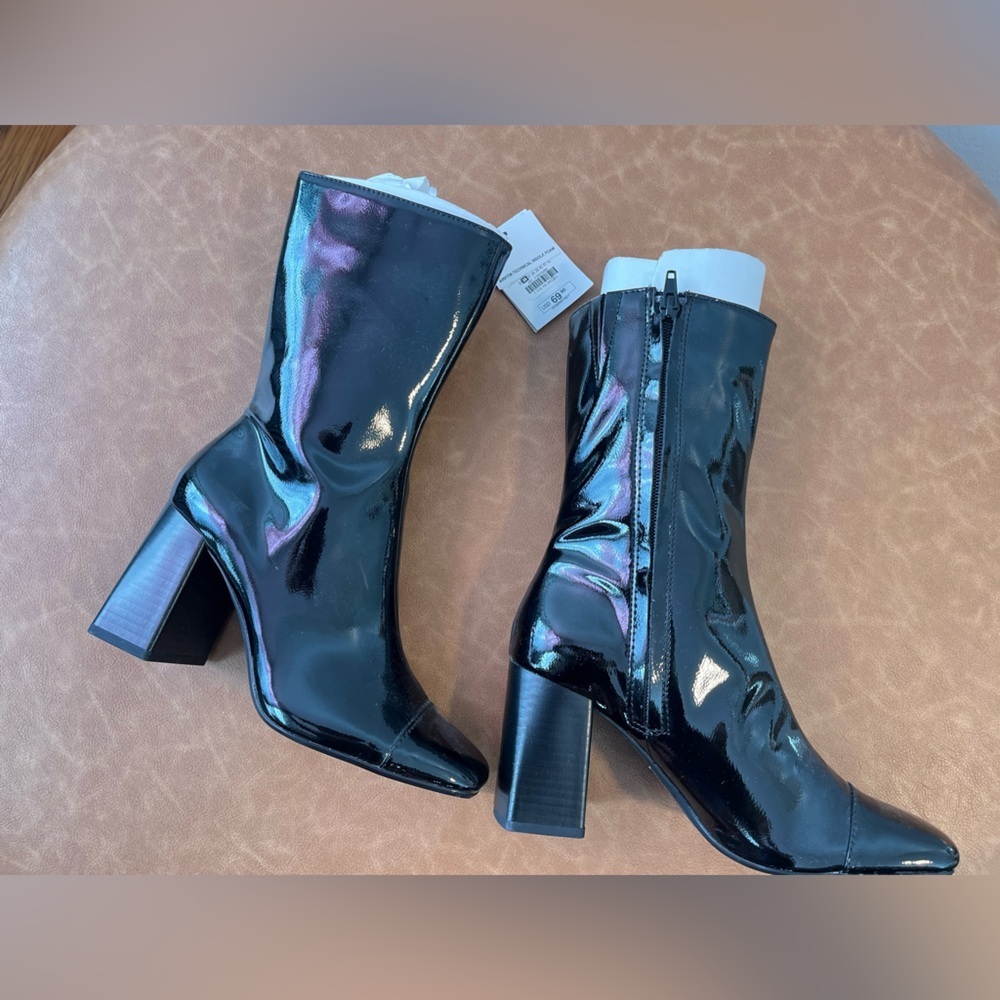 NEW ! ZARA FAUX PATENT FINISH ANKLE BOOTS 

🚨 FIRM PRICE NO DISCOUNT - Picture 2 of 11